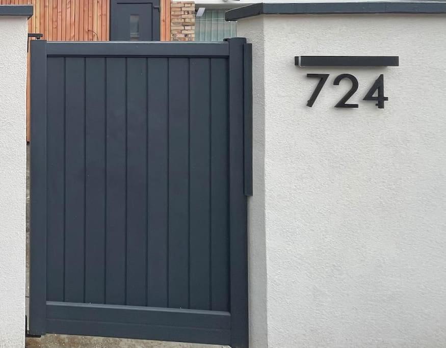 Home 724 Saint-Leger-du-Bourg-Denis Exterior photo